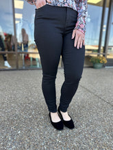 Load image into Gallery viewer, HR Black Skinny Jean