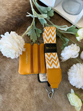 Load image into Gallery viewer, Clip &amp; Go Crossbody Phone Lanyard