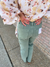 Load image into Gallery viewer, Sage Green HR Cargo Pant