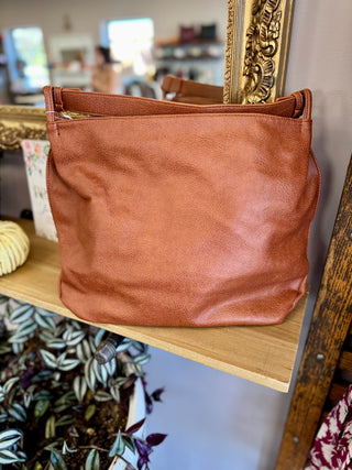 Gina Rustic Tote w/ Inner Compartment