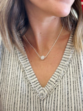 Load image into Gallery viewer, Dewdrop Necklace