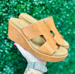 Sun-Kissed Stroll Wedge