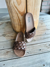 Load image into Gallery viewer, Chocolate Woven Sandal