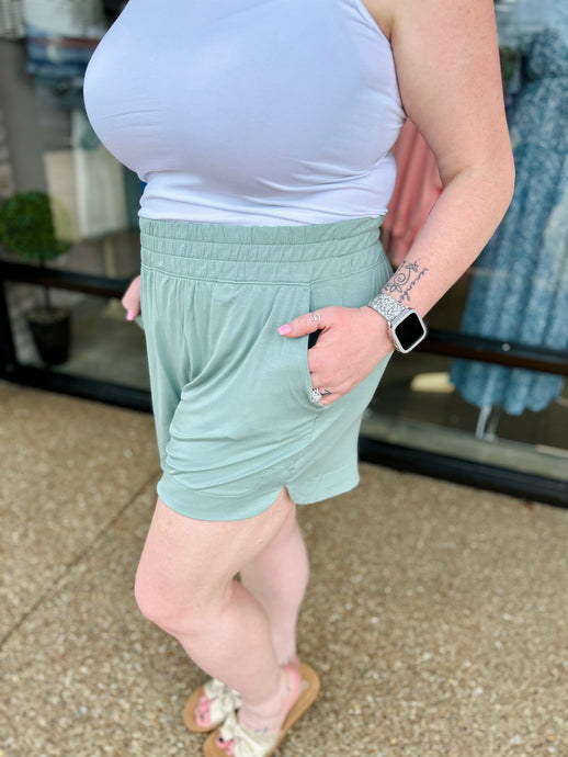 Chic Signature Short - Eucalyptus Haze