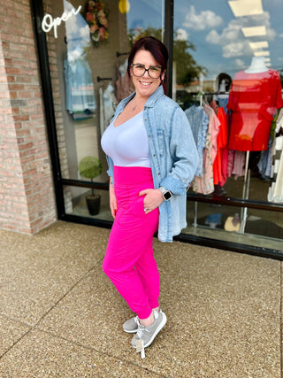 Weekend Stroll Chambray Pocket Top