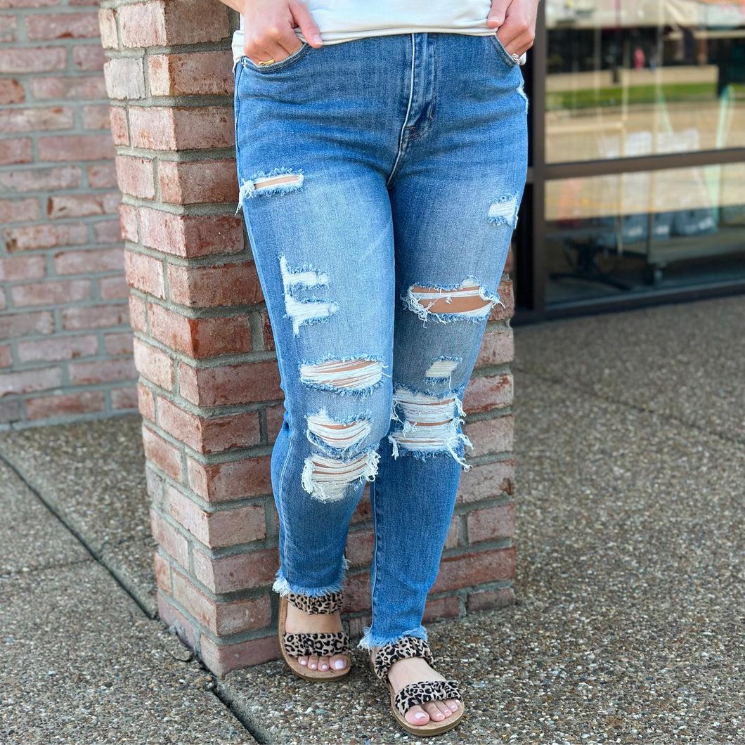 Light HR Distressed Skinny