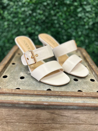 Fortune Dynamic Sarika Off White Dress Sandal